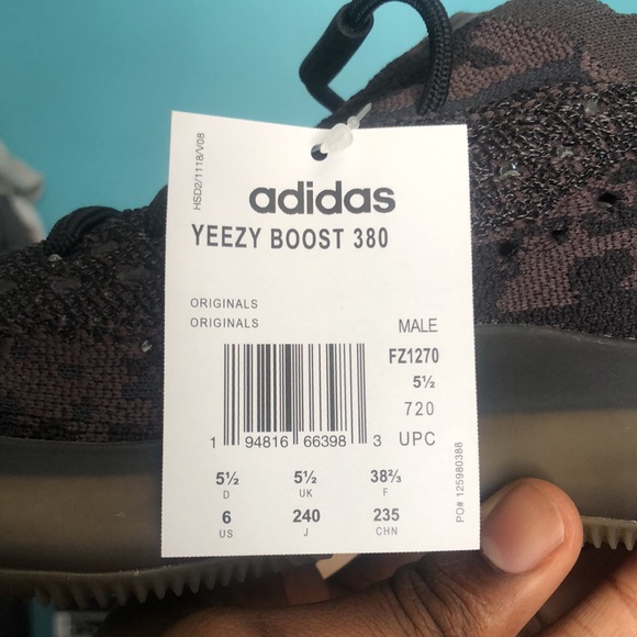 Yeezy 380 "Onyx" - Picture 6 of 6